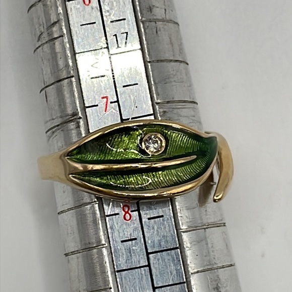 Avon Signed Vintage Leaf Glow Ring Size 7 1/4 - Picture 4 of 6